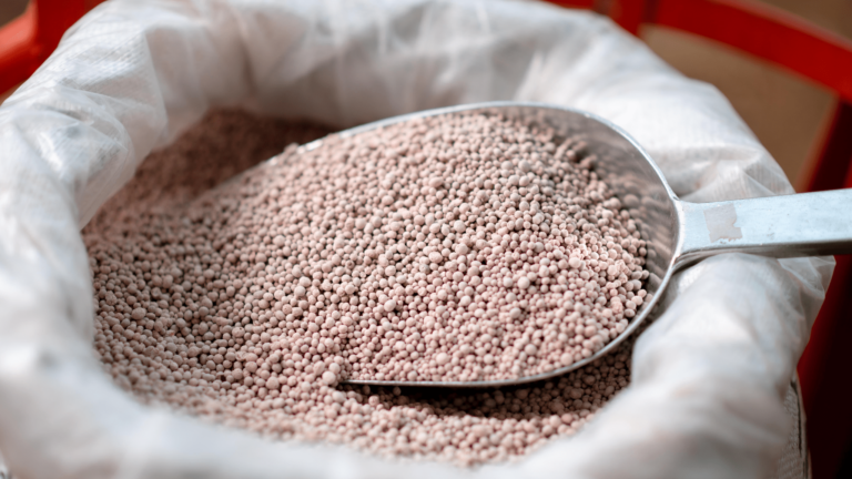 Por que o Brasil não produz fertilizantes?