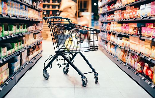 Inflação de alimentos em 2023 deve ser a menor em 6 anos