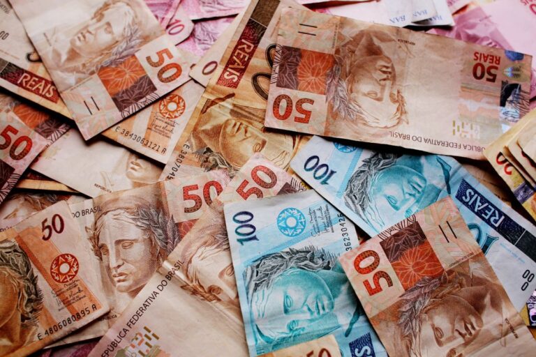 Pedidos de recuperação de produtores rurais crescem 535% em 2023, diz Serasa