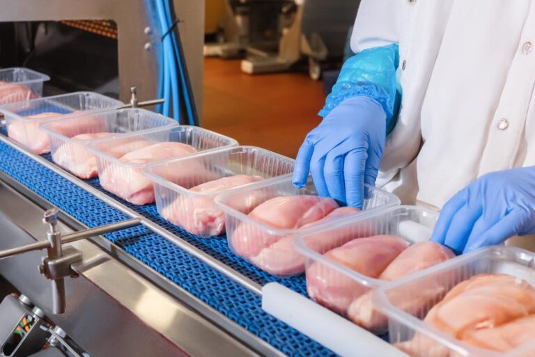 Gripe aviária: técnicos veem limitada e temporária queda de preço de frango e ovo