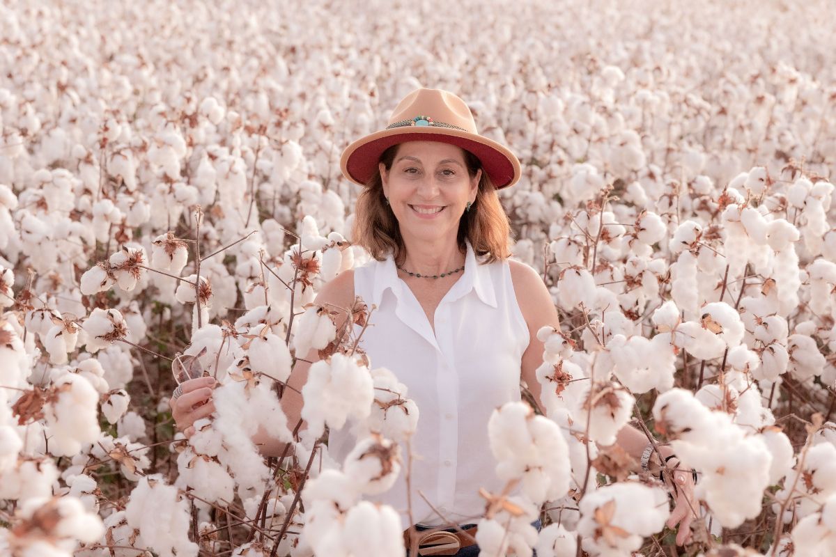 A produtora rural Lucia Bortolozzo destaca-se na produção de algodão. Foto: Arquivo Pessoal