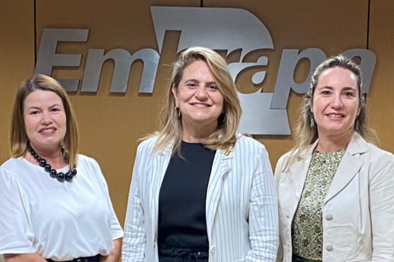 Silvia Massruhá: "Agradecemos as flores, mas queremos respeito"
