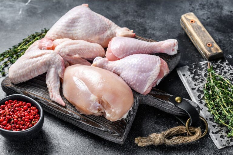 Exportações de frango do Brasil devem subir 4% em 2024, diz USDA em Brasília