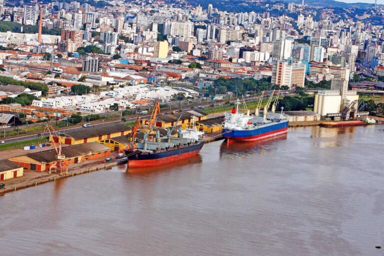 Porto de Porto Alegre movimentou 81% mais cargas no 1º bimestre