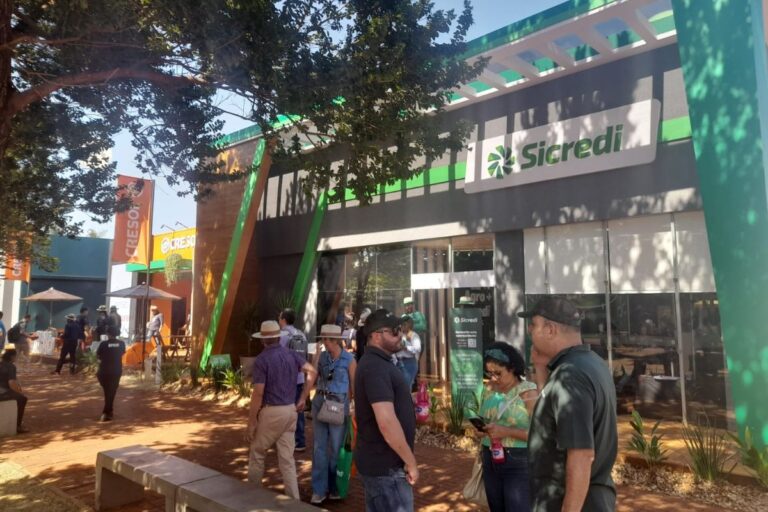 Agrishow reúne três dos cinco maiores sistemas de crédito cooperativo do país
