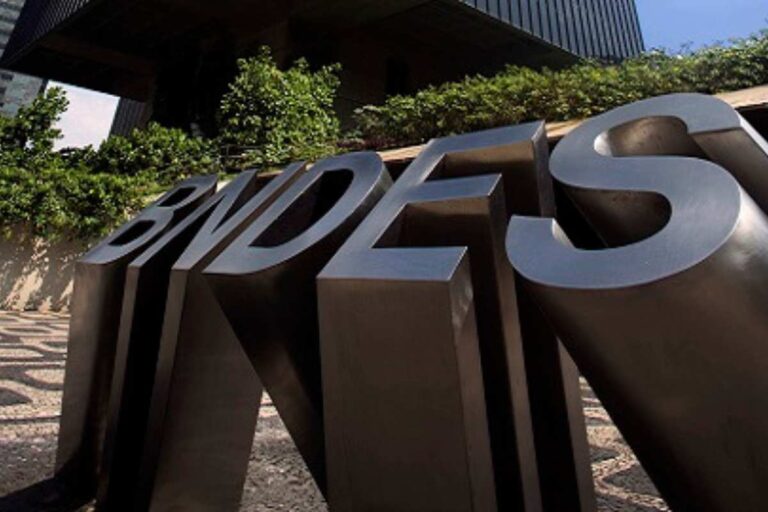 BNDES autoriza que bancos credenciados renegociem dívida de investimento