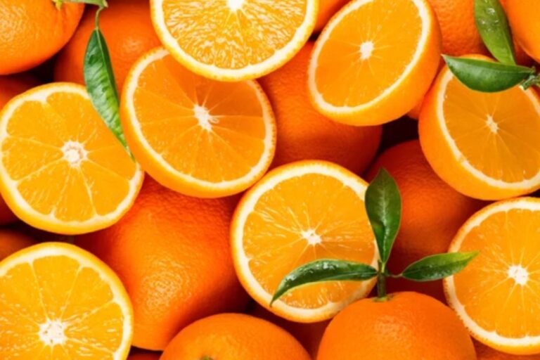 Baixa oferta mantém preço da laranja em alta