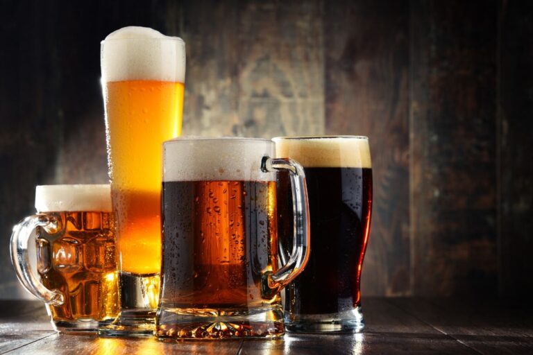 Dia da cerveja: entenda por que a bebida é o agro na garrafa