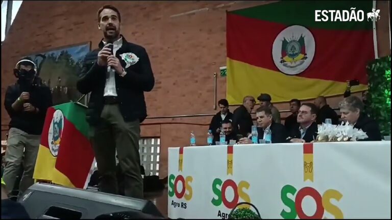  Governador do RS, Eduardo Leite, participa de Tratoraço