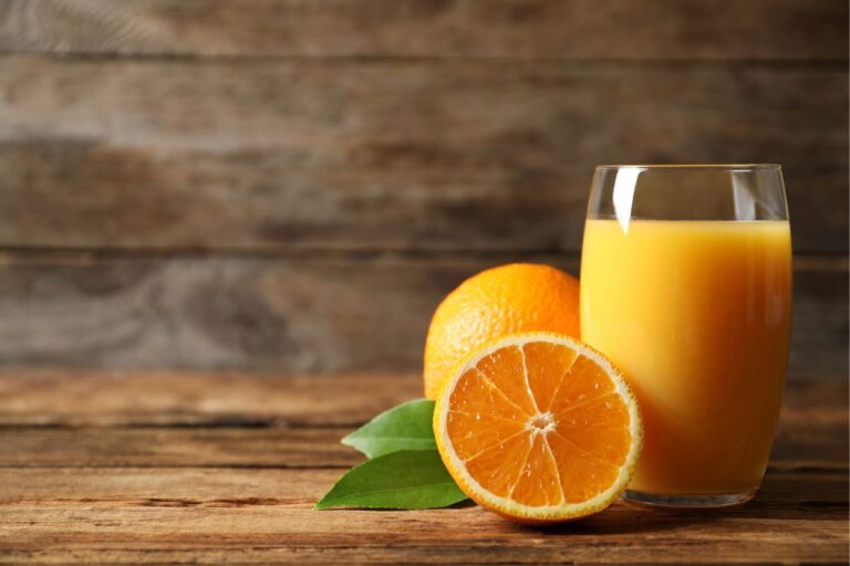 Estoques de suco de laranja caem para terceiro menor índice da história