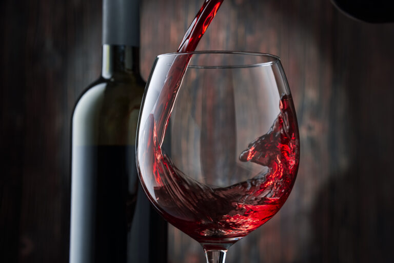 Vinho Legal: campanha chama atenção para riscos do consumo de produtos ilegais