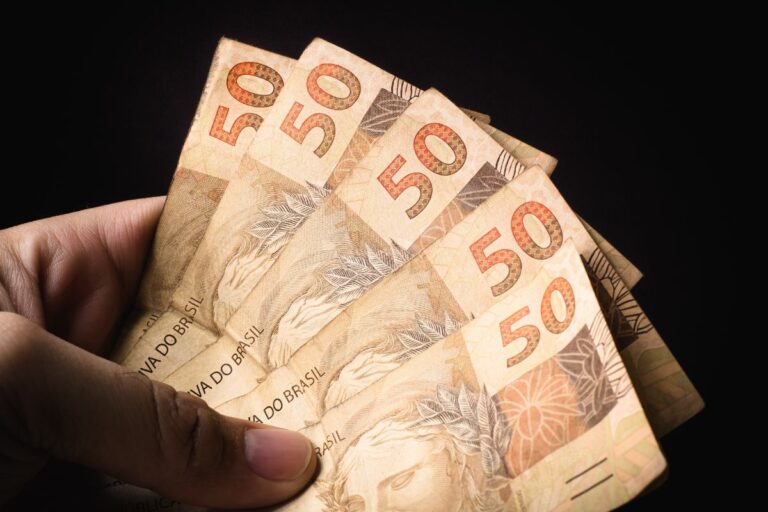 CMN autoriza bancos a prorrogarem dívidas rurais do RS até final de novembro
