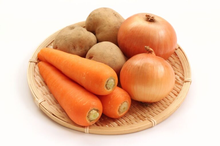Preços da batata, da cebola e da cenoura caem no atacado em setembro, diz Conab