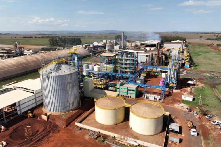 Caramuru anuncia R$ 2,235 bi em investimentos após lei do Combustível do Futuro