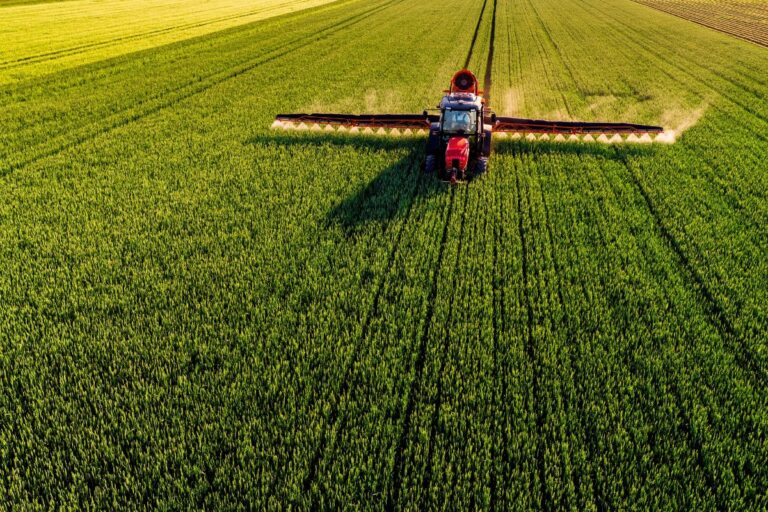 Máquinas agrícolas: principais tipos e como escolher a melhor opção