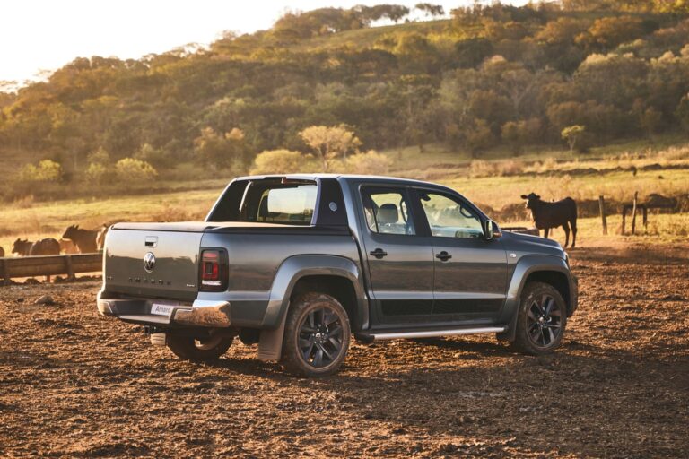 Volkswagen Amarok V6 2025 chega com novo visual, mais equipamentos e motor de 258 cv