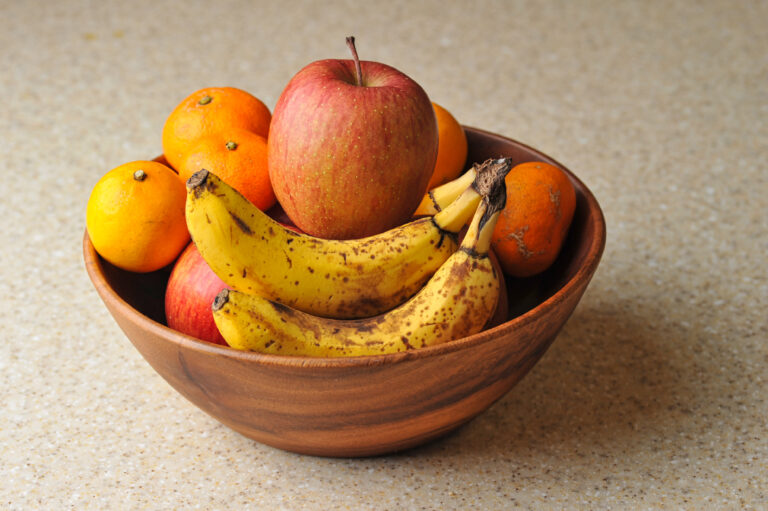 Por que as bananas ajudam a amadurecer outras frutas?