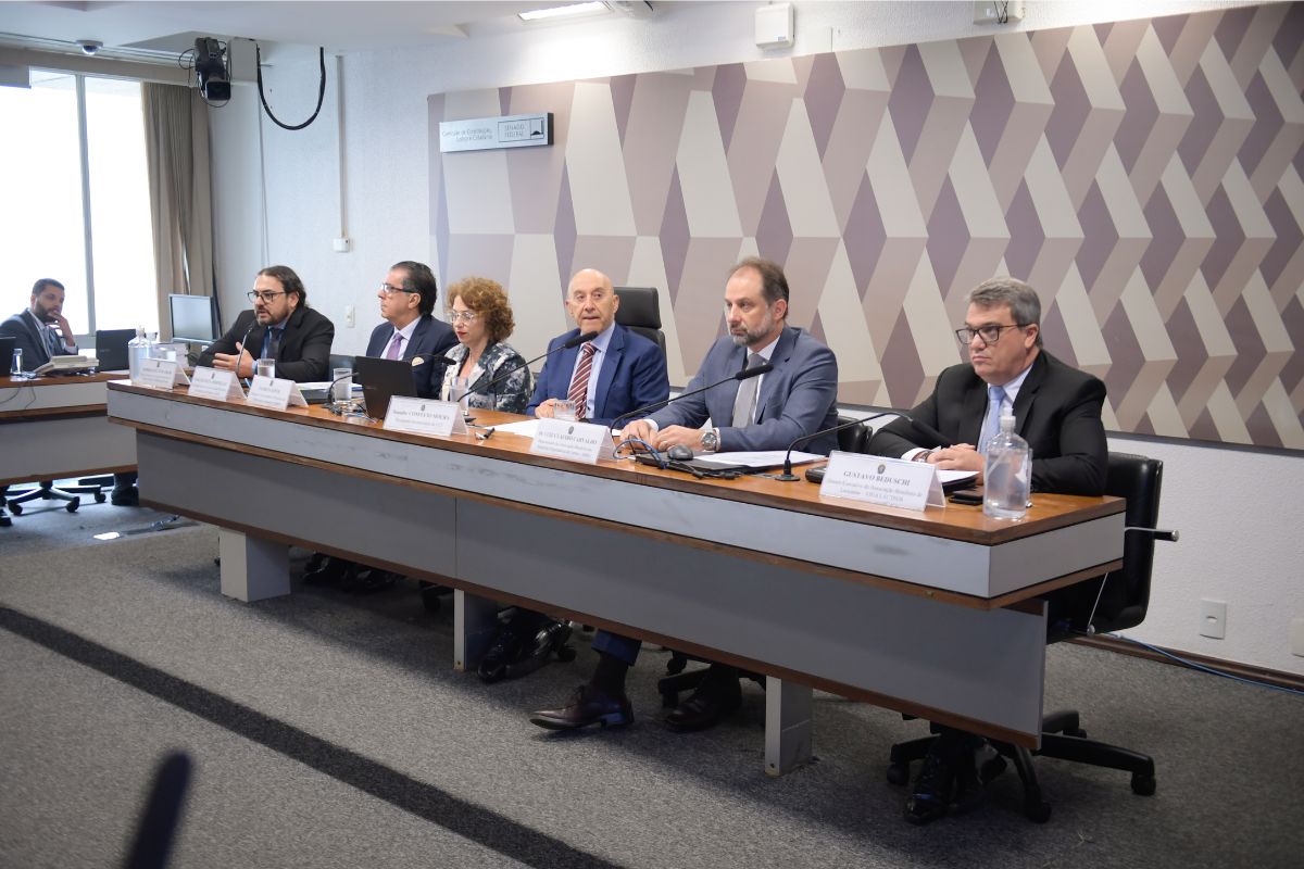 Audiência pública de quinta-feira, 31, na CCJ, com governo e entidades para debater a regulamentação da Reforma Tributária. Foto: Saulo Cruz/Agência Senado