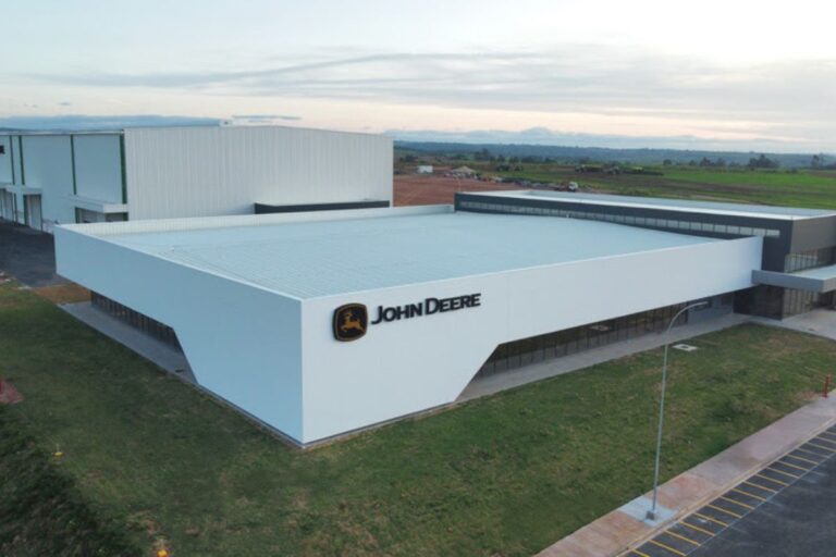 John Deere investe R$ 180 milhões em centro de pesquisa no Brasil