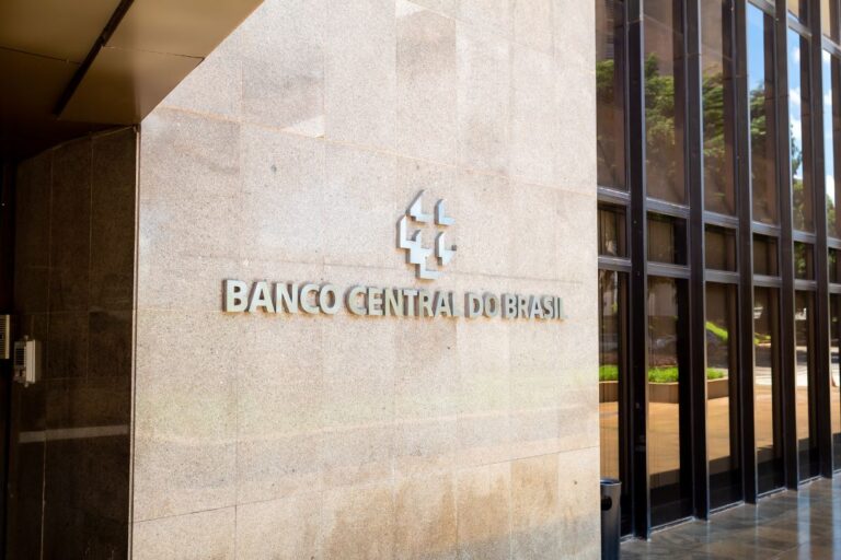 Boletim Focus: inflação deve chegar a 4,99% em 2025