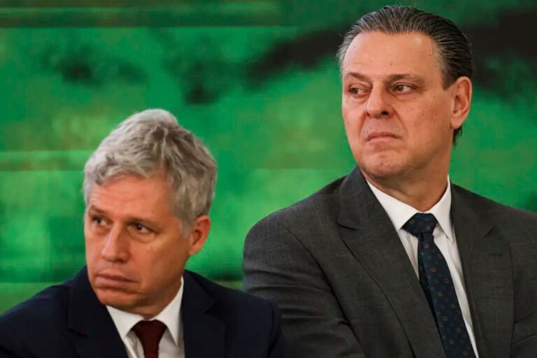 Ministros são exonerados para participar da votação das presidências no Congresso Nacional