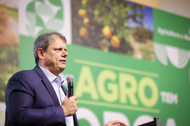 ICMS: Governo de SP prorroga incentivo fiscal para laranja e amendoim