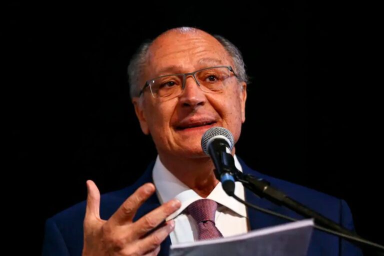 Brasil envia carta aos EUA e pede revisão urgente de tarifas