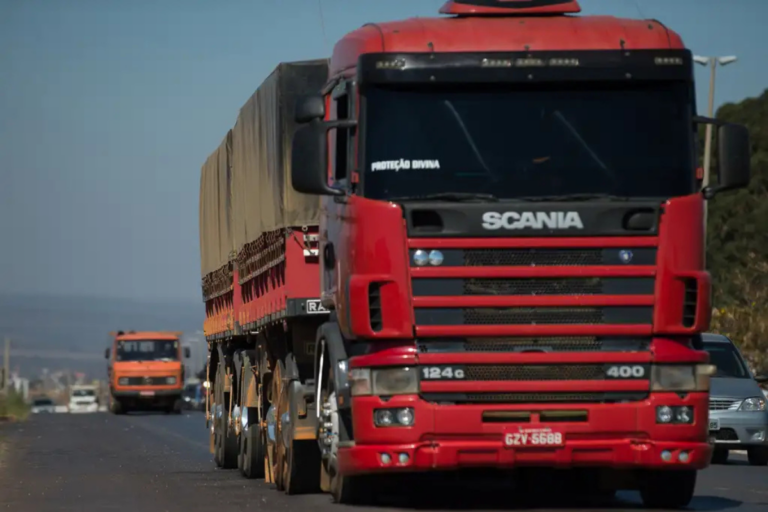 Movimentação de carga rodoviária do agro cresce 5,3% em 2024
