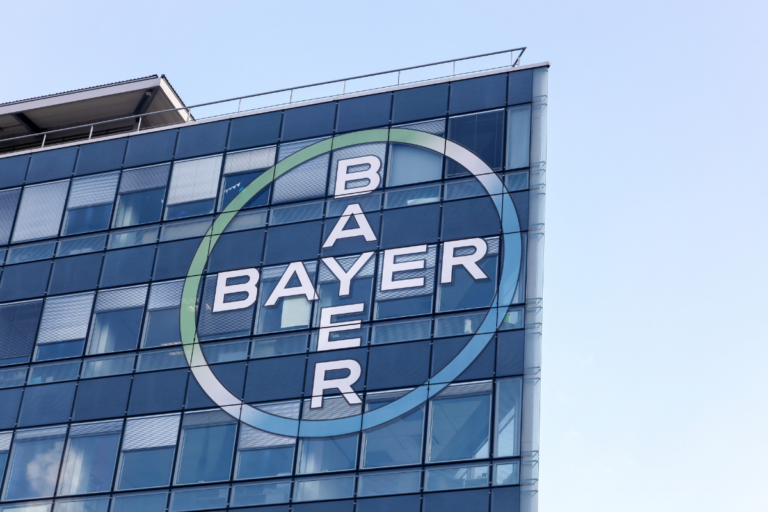 Bayer reverte lucro e tem prejuízo de 335 milhões de euros