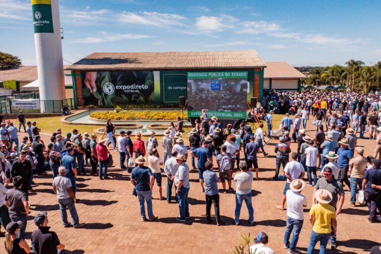 Produtores rurais gaúchos protestam na Expodireto por securitização de dívidas