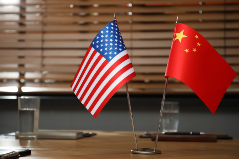 China sinaliza que porta para negociações está aberta, mas não sob pressão
