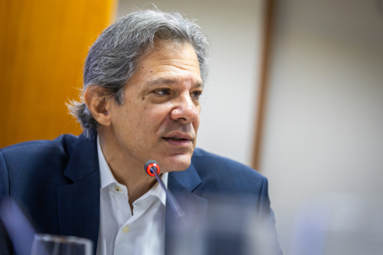 Haddad e lideranças gaúchas se reúnem para discutir suspensão de dívidas rurais