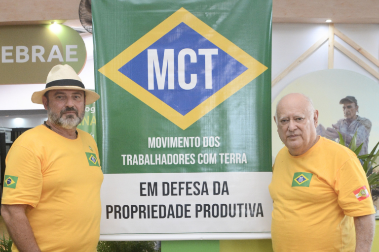 Movimento dos Trabalhadores com Terra (MCT) é lançado no estande da Faesp