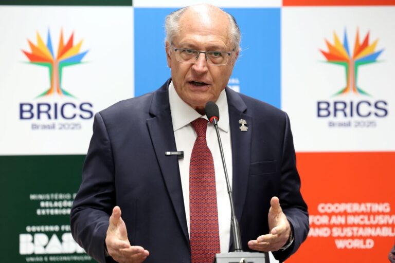 Alckmin, sobre impacto de gripe aviária nos preços: "Tem vírus no mundo todo"