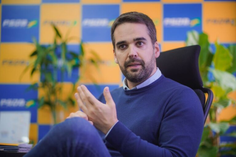 Leite diz estar tomando medidas necessárias para conter foco de gripe aviária