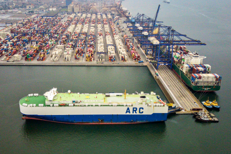 Frete marítimo deve ter alívio com trégua entre EUA e China, aponta Markestrat