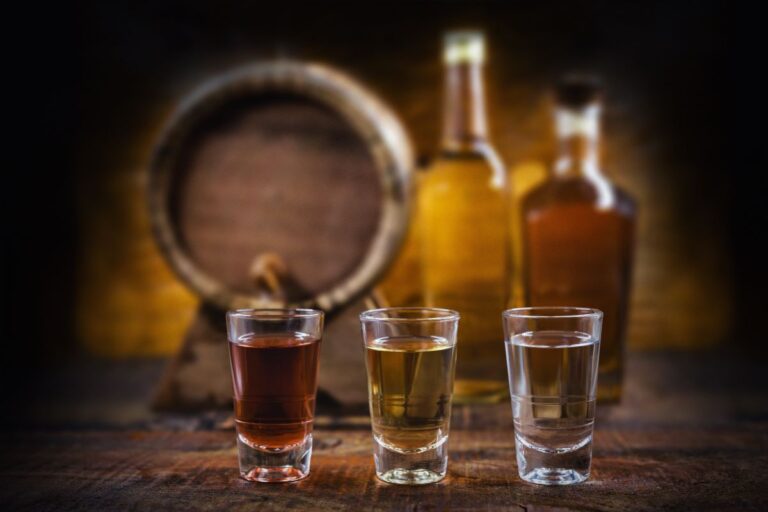 Produção de cachaça no Brasil cresce 29,58% e supera 292 milhões de litros
