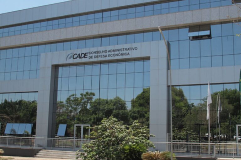 Cade admite Minerva como terceira interessada na fusão Marfrig-BRF