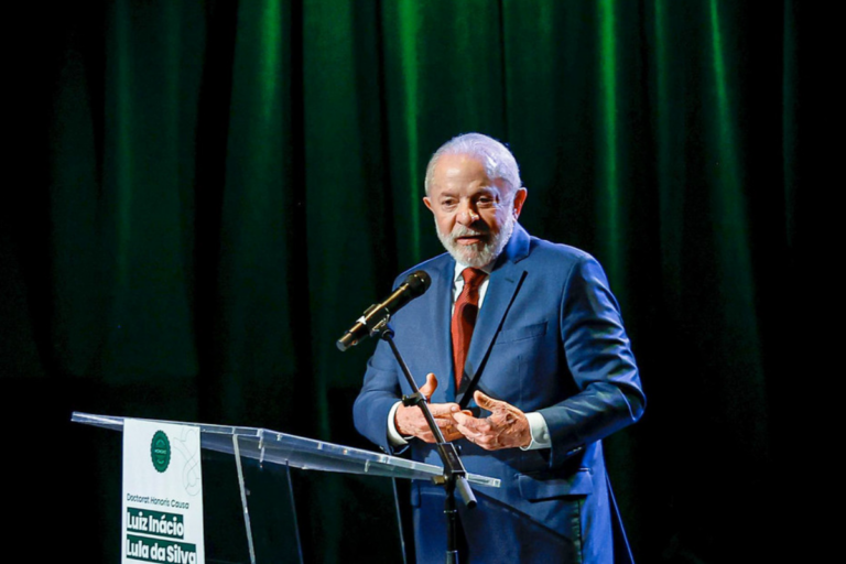 Lula volta a pedir para Macron 'abrir coração' para acordo Mercosul-UE
