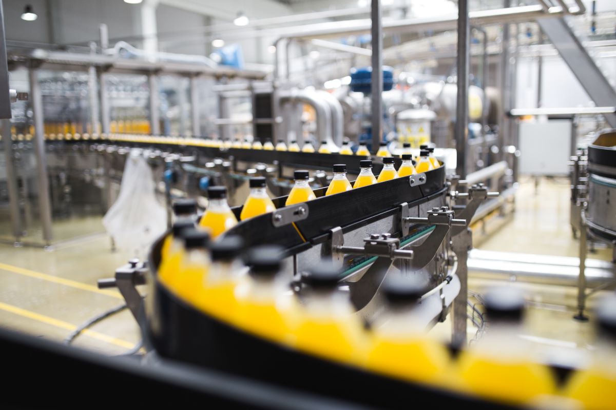 Contratos futuros de suco de laranja acumulam altas - contratos futuros de suco, impulsionados pelos estoques baixos no exterior e pela demanda aquecida - Foto: Adobe Stock