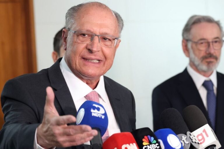 Alckmin diz que não vê problemas em pedir prorrogação do prazo