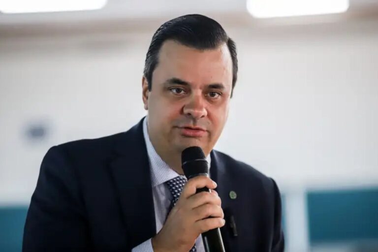 Com a oficialização da tarifa, setores pedem socorro financeiro