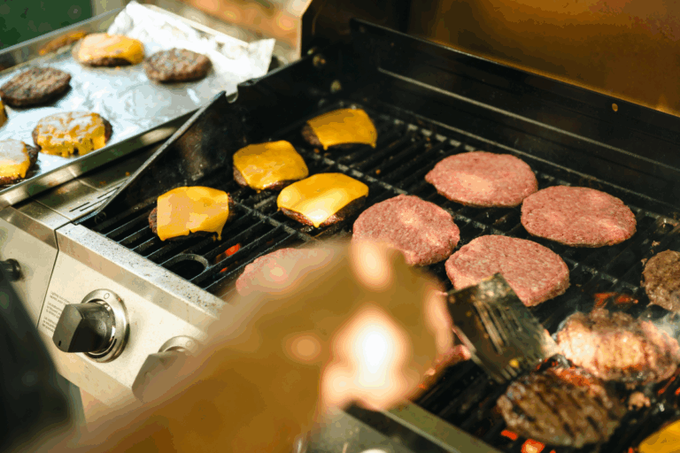 Tarifas: JBS e Marfrig tentam incluir carne brasileira em isenção, diz ABIEC