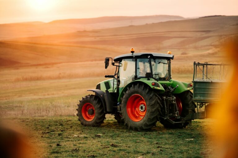 Venda de máquinas agrícolas avança, mas com alerta para colheitadeiras