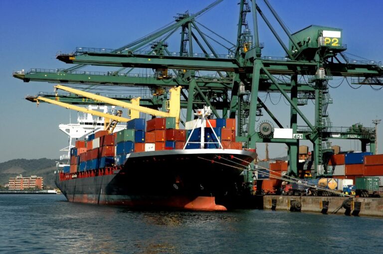 Movimento de carga em julho no Porto de Santos é recorde após anúncio de tarifaço