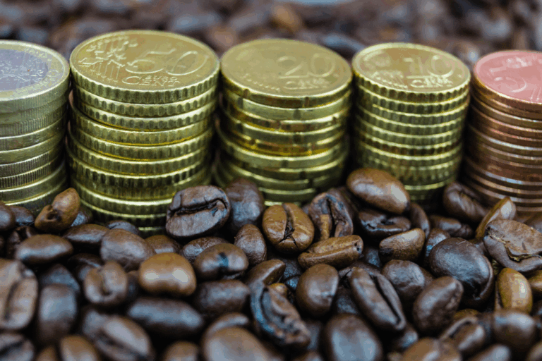 Preço do café recua após recorde, mas segue acima de US$ 4