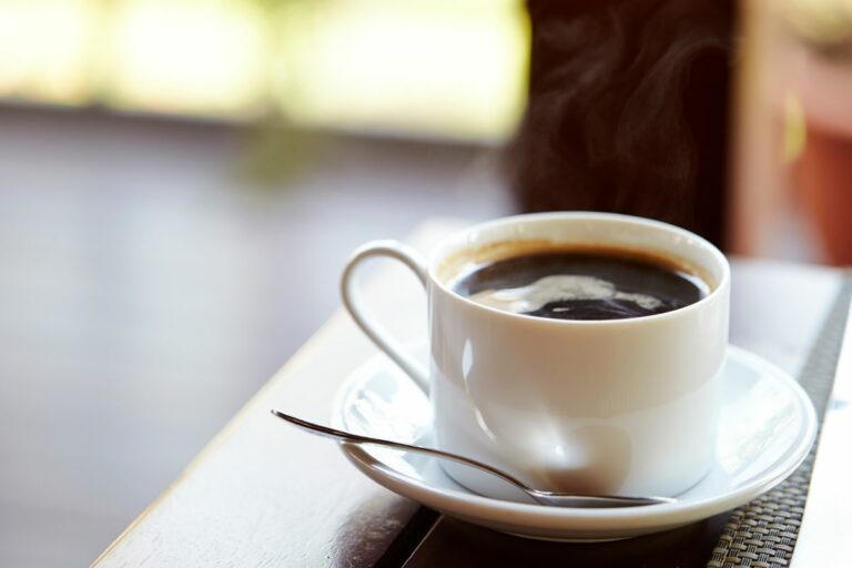 Preço do café em alta reduz consumo no Brasil em 2025