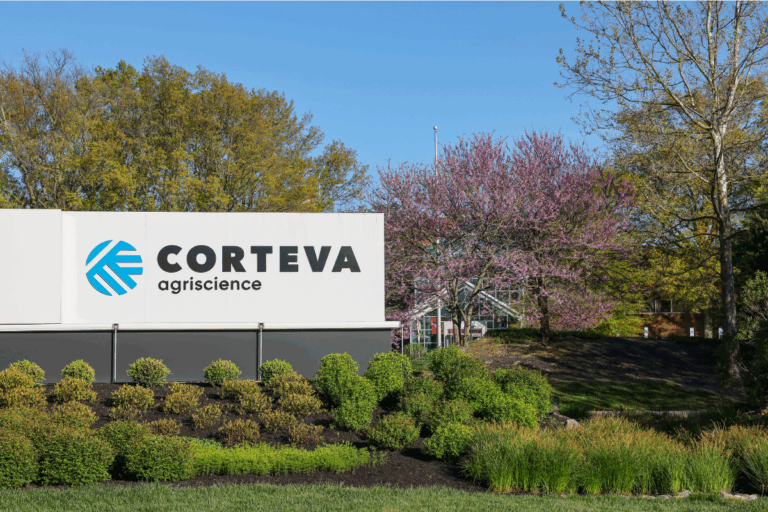 Corteva avalia dividir operações de sementes e defensivos