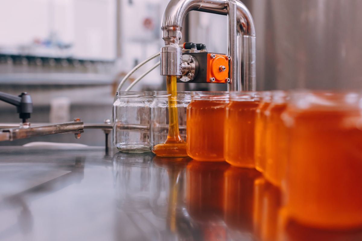 Setor apícola brasileiro obtém sinal verde para a exportação de mel à Turquia. Foto: Adobe Stock   