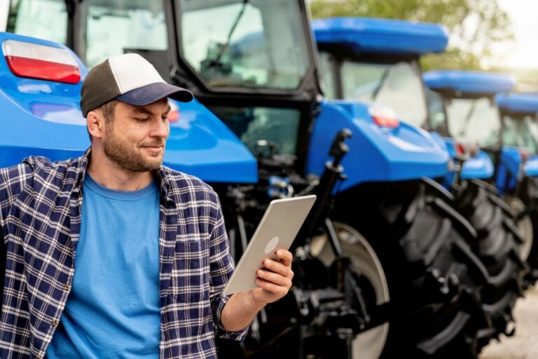 Alugar, comprar ou terceirizar máquinas agrícolas? Estudo da CNA orienta produtores